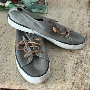 Sperry Women's Gray Canvas Boat Shoes size 11 used leather